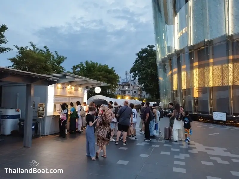 Boat tickets at ICONSIAM Pier
