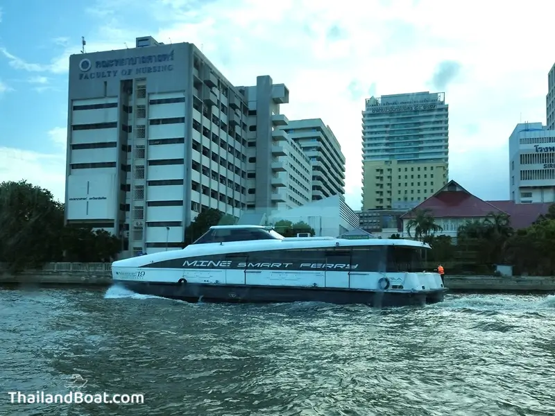 Thai Smile Boat