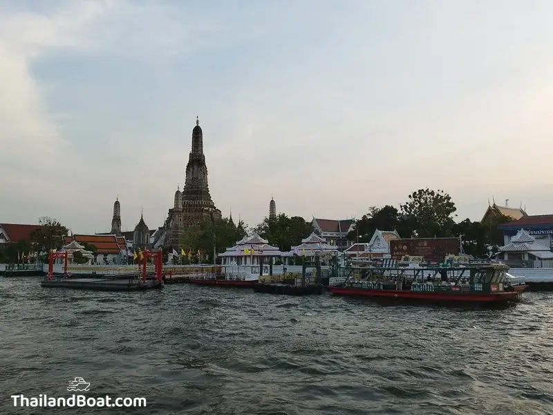 Wat Arun Pier